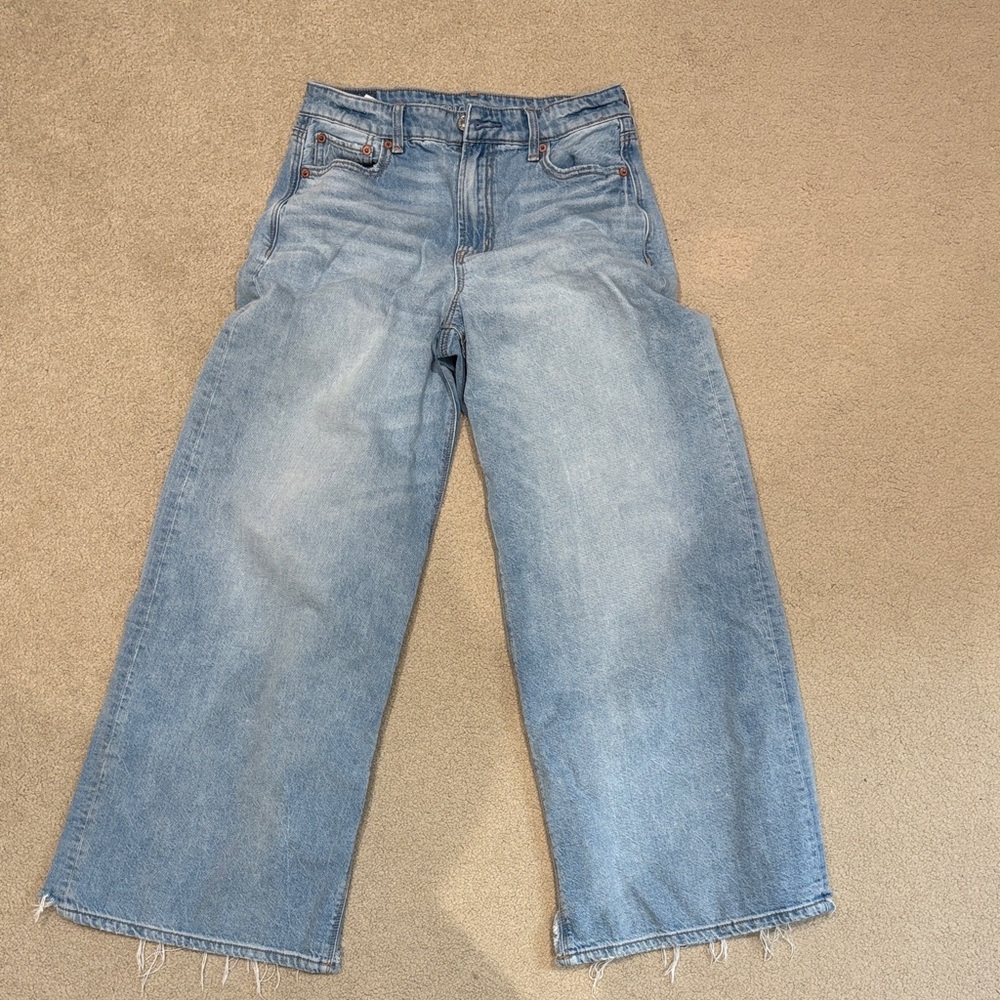 AMERICAN EAGLE Wide-Leg Light Blue Jeans